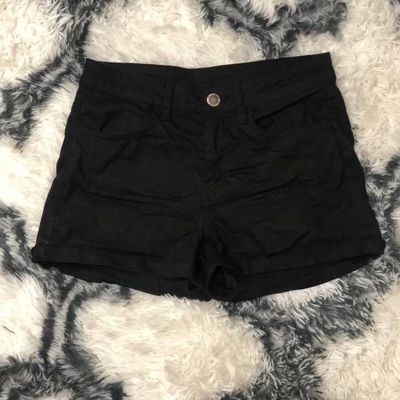 Shorts - Picture 1 of 2